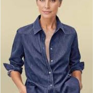 J. Crew Women’s 100% Cotton Dark Blue Button Down Chambray Shirt Size Medium